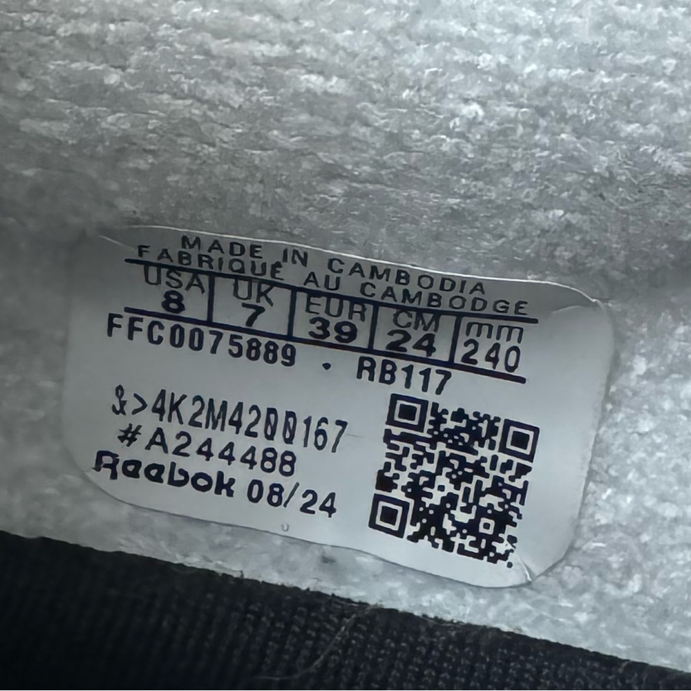 Reebok Classic White Sneakers - Picture 10 of 11